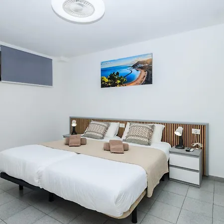 Cristianos Penthouse Alma Homes Appartamento *
